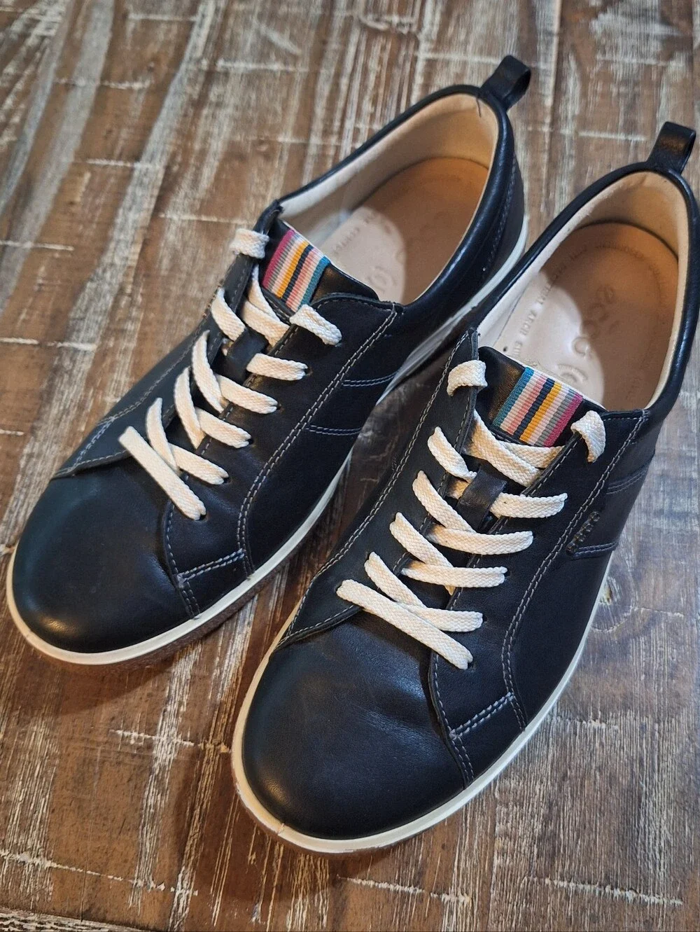 Ecco Womens Soft Black Leather Shoes Size 39 US 8-8.5 Lace Up Athletic Sneakers
